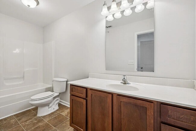 Building Photo - 1067 Muna Ct