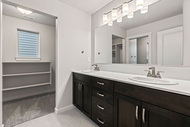 Building Photo - LOCATION!! Pristine Newer 4BR/2.5BA Home in Meridian’s Verado Subdivision