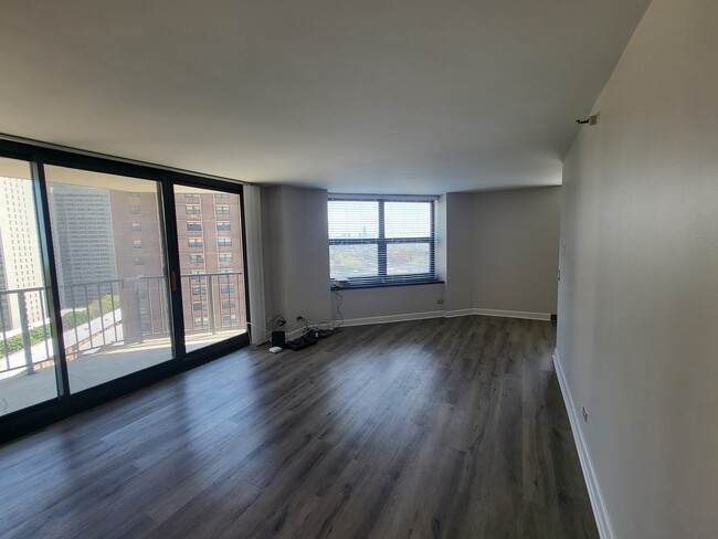 Building Photo - 3660 N Lake Shore Dr