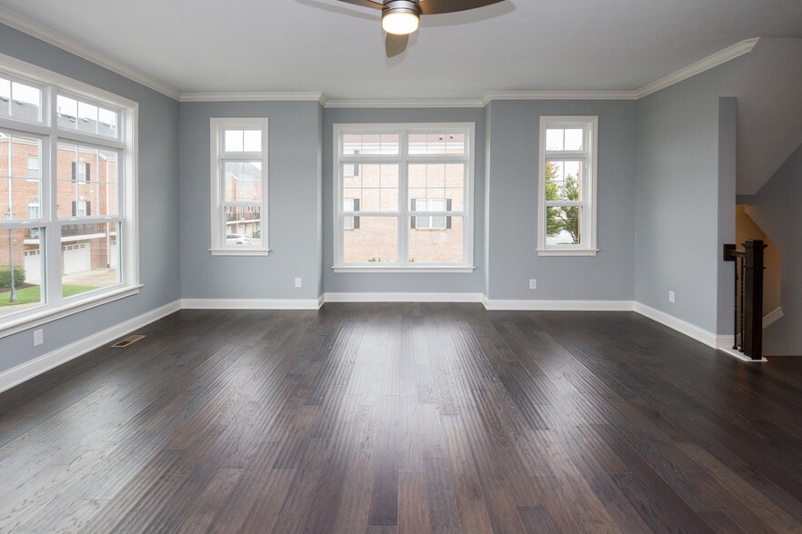 Building Photo - 15295 Mystic Rock Dr