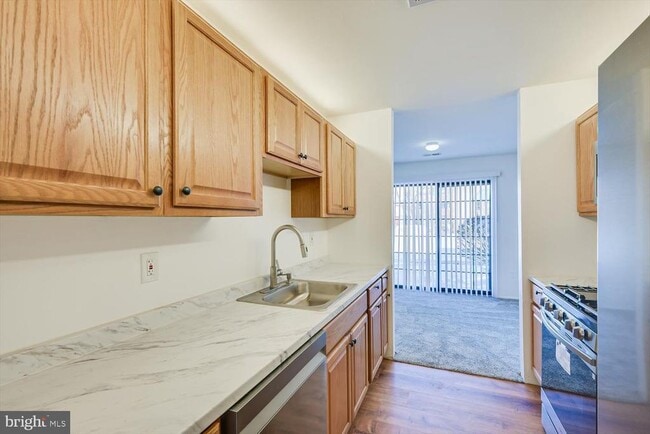 Building Photo - 60 O'Neill Ct