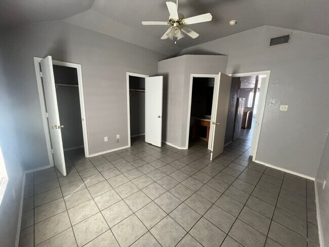 Building Photo - 4509 Mattie Dr