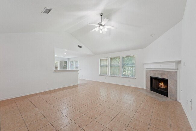 Building Photo - 86 Genesee Ridge Dr