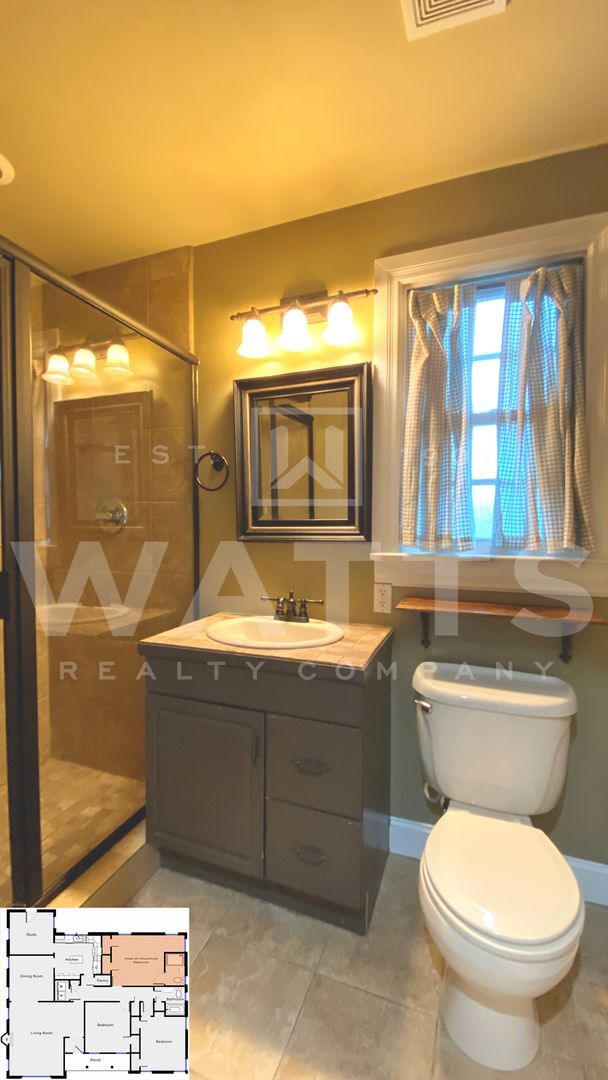 Building Photo - Beautiful Cottage Home located in Homewood