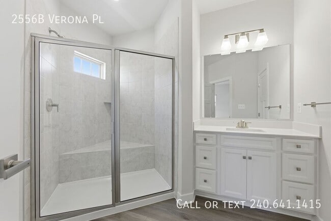 Building Photo - 2556B Verona Pl