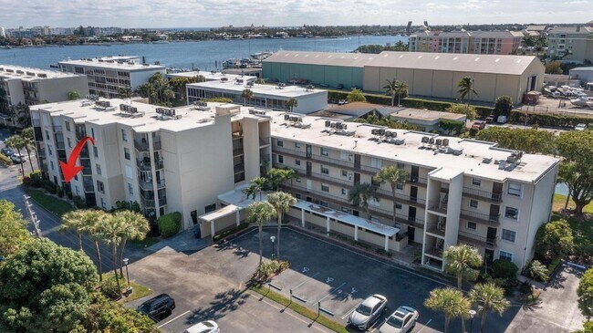 Building Photo - 890 N Federal Hwy