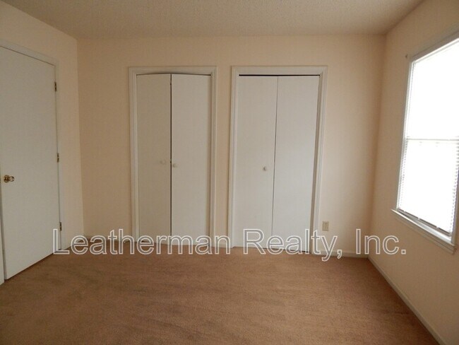 Building Photo - 738 Coventry Ln