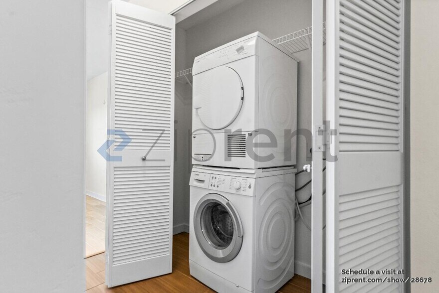 Building Photo - 6400 Christie Ave