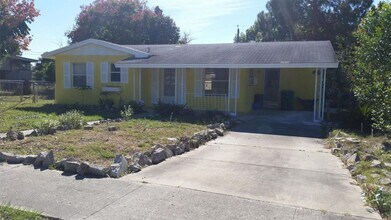 Building Photo - 3 Bed 1 Bath Home | Pet Friendly | Fenced Yard | Washer Dryer Hook Ups | Section 8 Welcomed