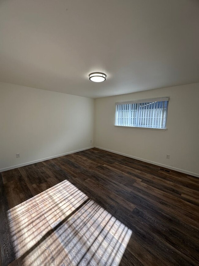 Building Photo - 9021 128th St E