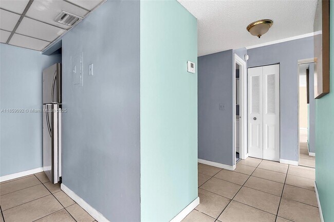 Building Photo - 7747 SW 86th St