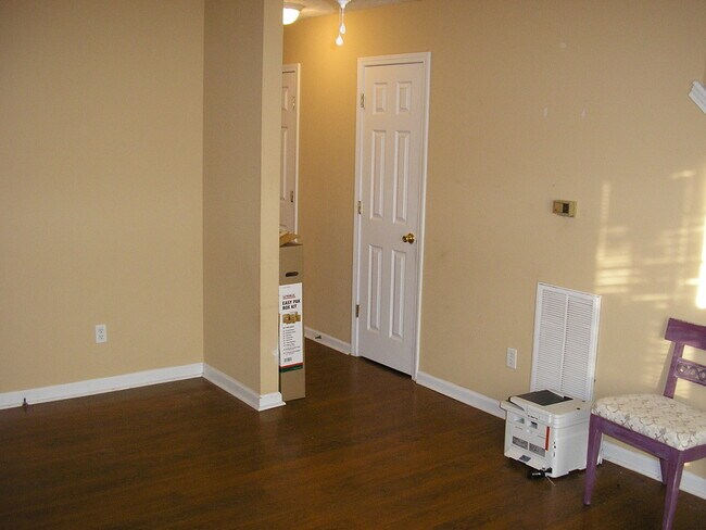 Building Photo - 109 Hillridge Ct