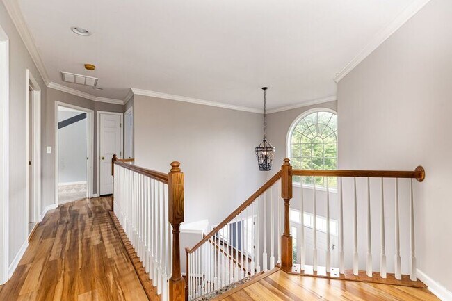 Building Photo - 5990 Parsons Lane