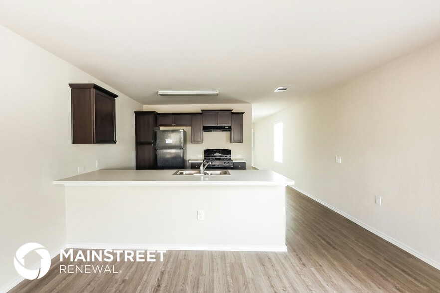 Building Photo - 7107 Cozy Run