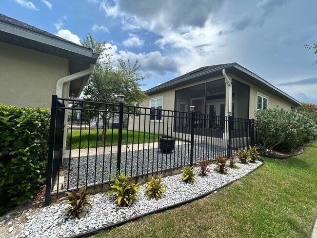Building Photo - Elegant 3/2 in Oakmont