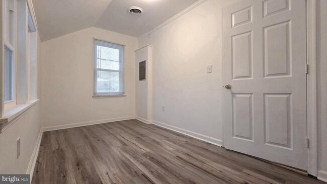 Building Photo - 392 Lafferty Ln