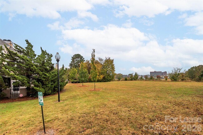 Building Photo - 9205 Ravenwing Dr