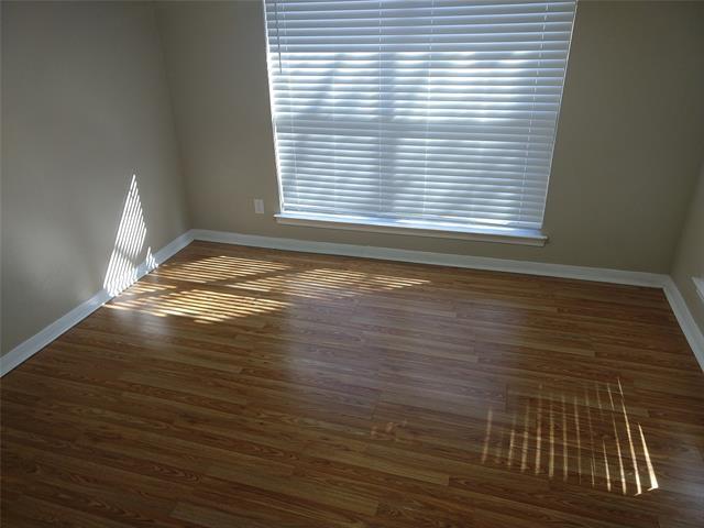 Building Photo - 2101 Rainbow Dr