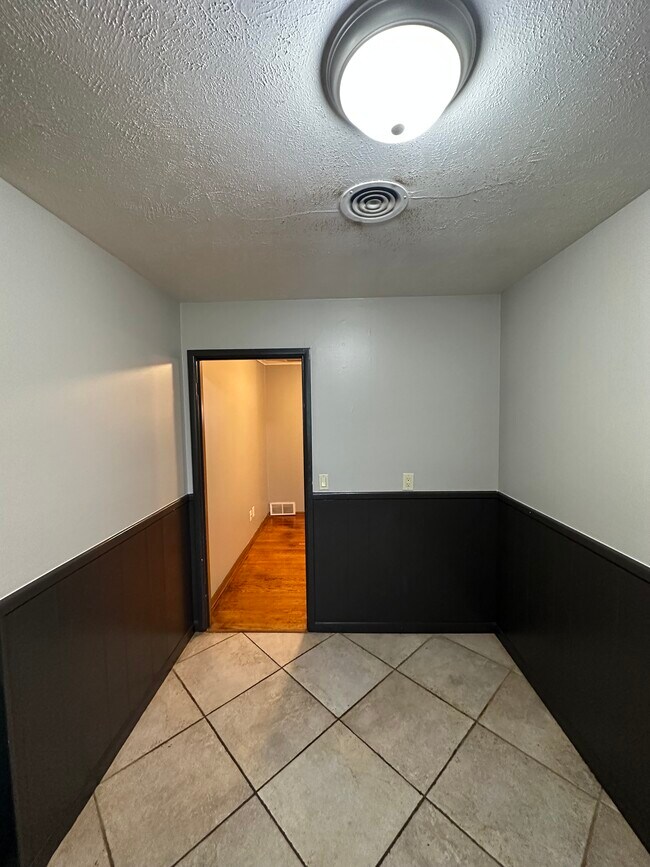 Building Photo - 332 Tullahoma Dr