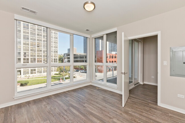 Building Photo - 1552 N North Park Ave