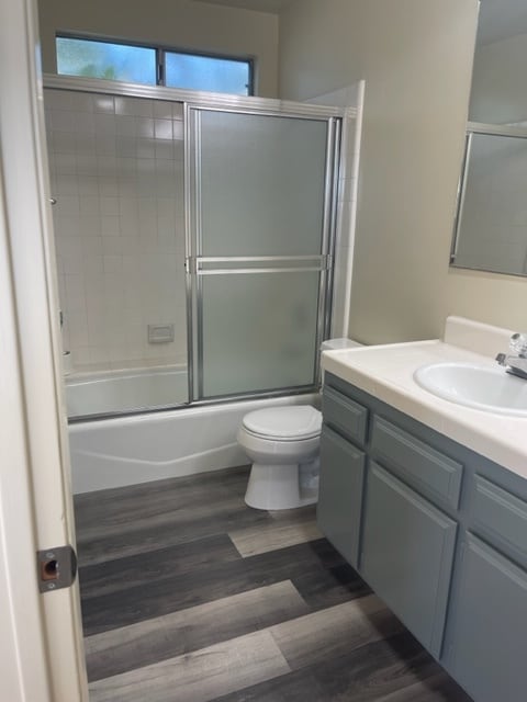 master bath with tub & shower - 4109 Beethoven St