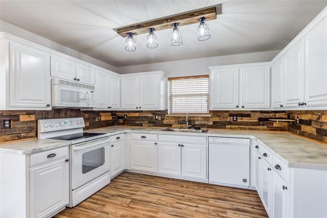 Building Photo - 2412 Heads And Tails Ln