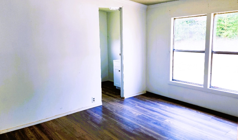 Building Photo - 571 Cobb Dr