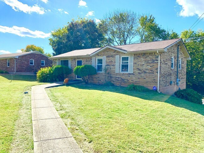 Building Photo - 2707 Dove Ct