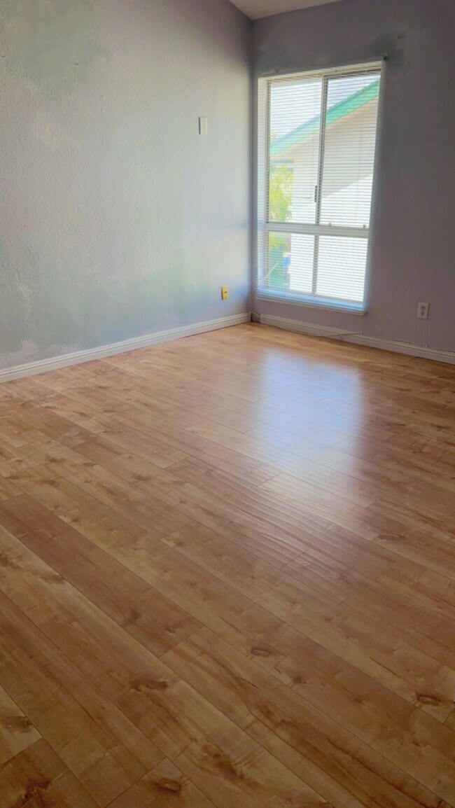 Building Photo - 15313 Santa Gertrudes Ave