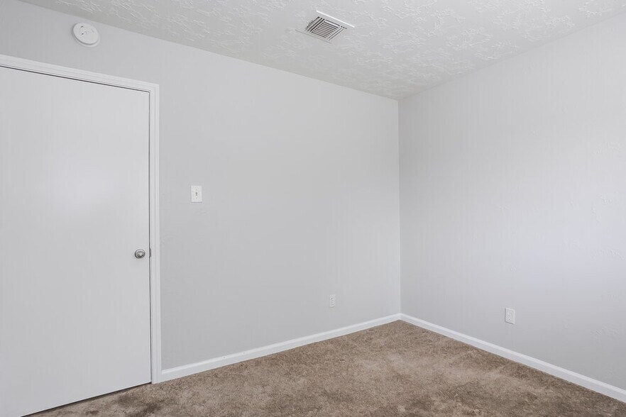 Building Photo - 16158 Coyridge Ln