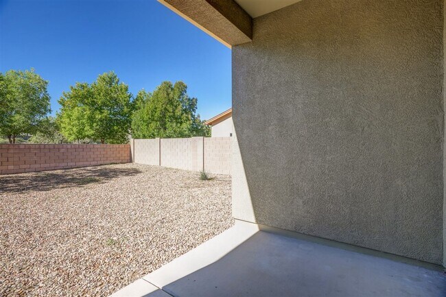Building Photo - 3 Bedroom, 2 Bathroom Townhome in Granvill...