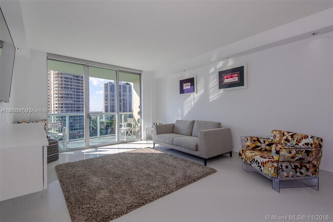 Building Photo - 19390 Collins Ave