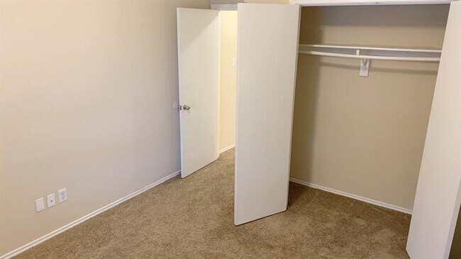 Building Photo - 3903 Ridge Canyon Rd