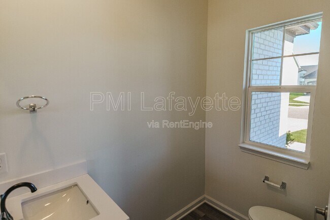 Building Photo - 641 W Bulrush Ct