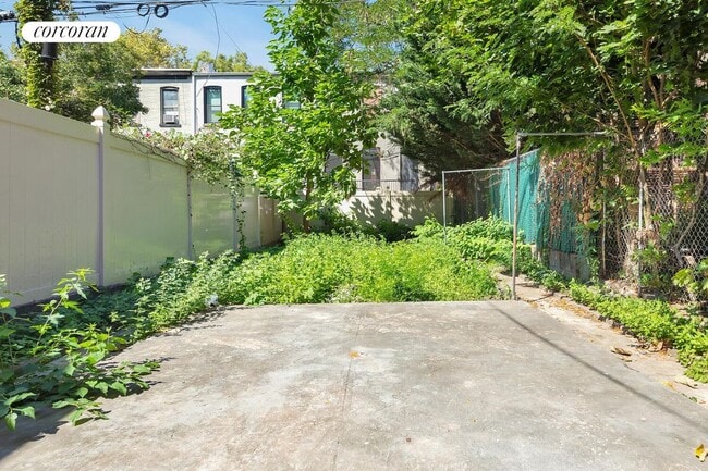 Building Photo - 209 Jefferson Ave