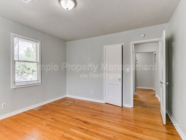 Building Photo - 1841 N Gatewood Ave