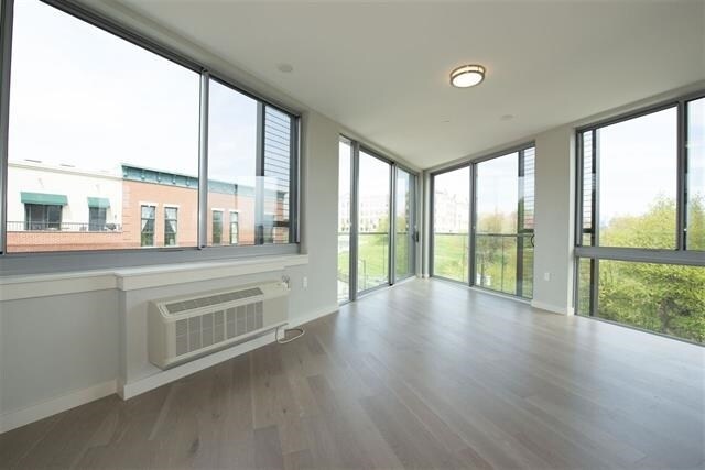 Building Photo - 461 Newark Ave