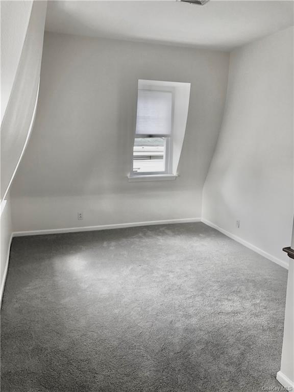 Building Photo - 11 Edgemont Rd