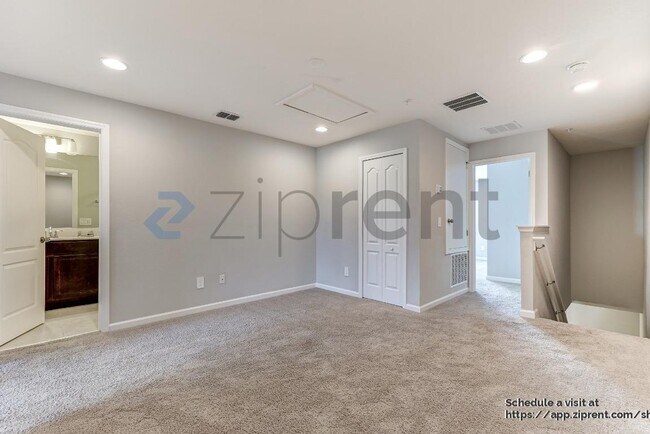 Building Photo - 432 Cape Honeysuckle Pl