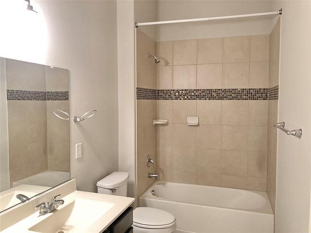 Building Photo - 10801 Sexton Dr