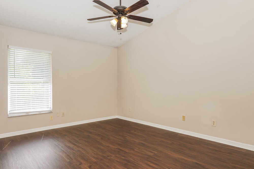 Building Photo - 1561 Ortega Ave