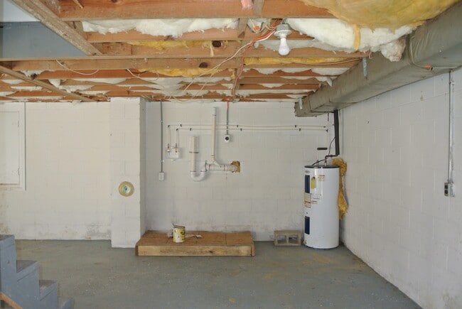 Building Photo - 1165 First Street Extension