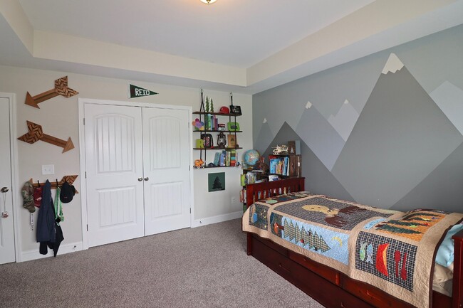 Building Photo - "Spacious 4-Bedroom Gem with 3.5 Baths and...