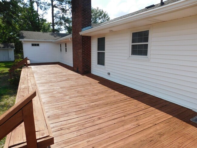 Building Photo - 3701 Lavenham Rd