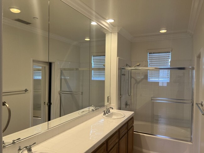 Building Photo - 2bd 2 ba Ladera Ranch Townhome for Lease