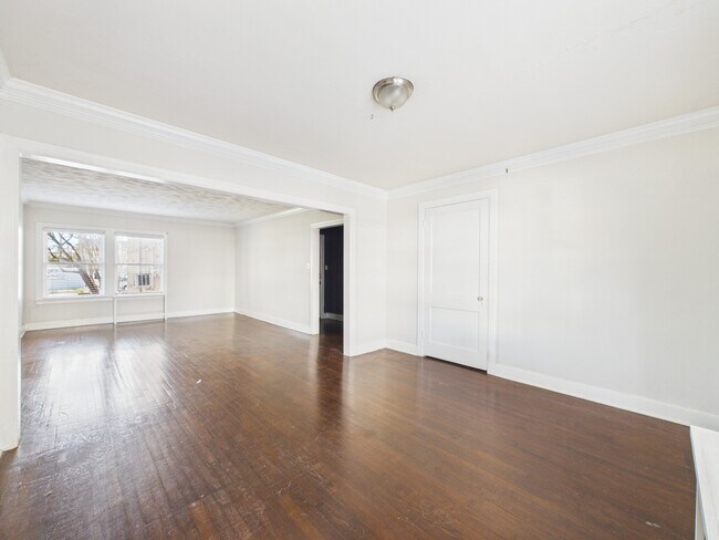 Building Photo - 1920 Richmond Ave.