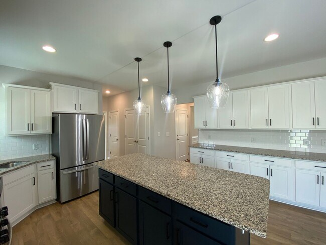 Building Photo - 6260 Kershaw Mdws Rd