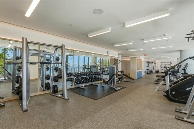 Building Photo - 3101 Bayshore Blvd