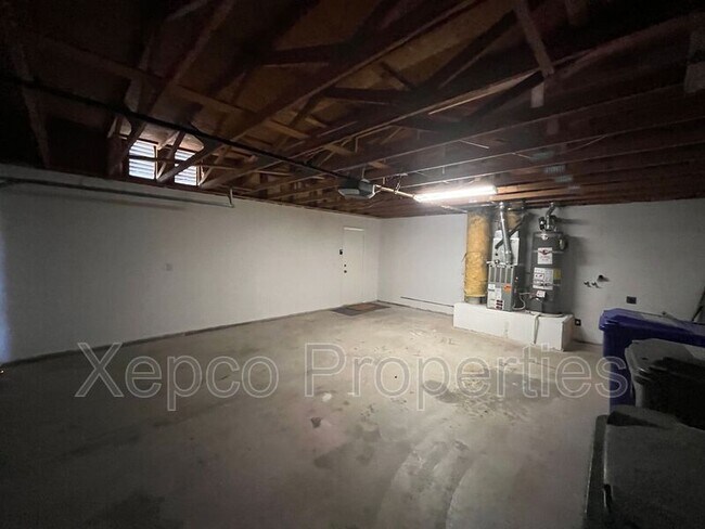 Building Photo - 53750 Avenida Alvarado