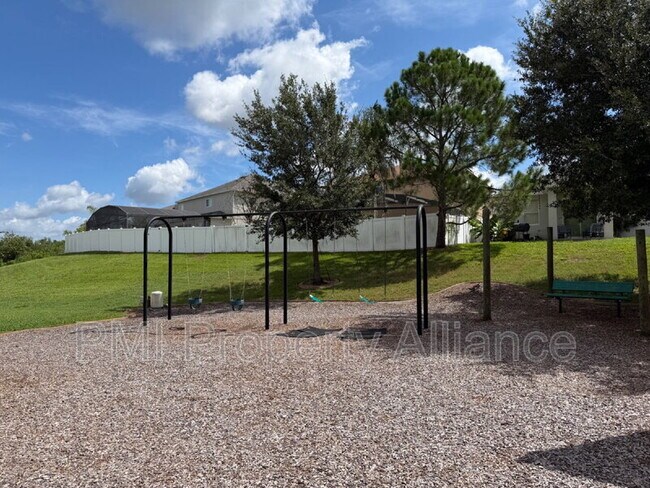 Building Photo - 1153 Elderberry Dr